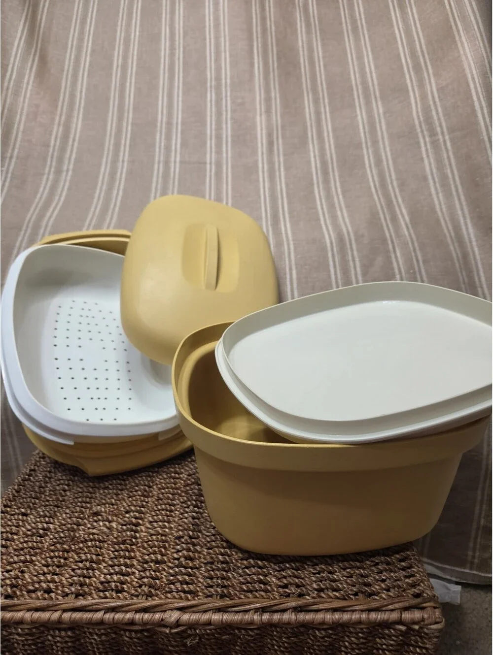 VINTAGE Tupperware Microwave Set Harvest Gold Yellow